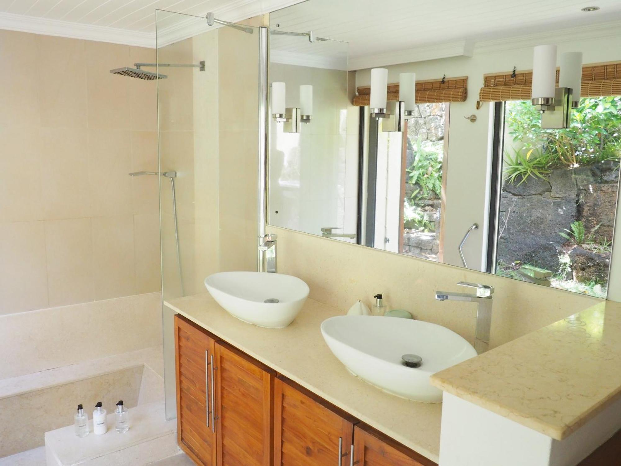 Balinese Bliss , Harmonious Decor , Private Pool, Outdoor Shower, Tropical Garden Villa